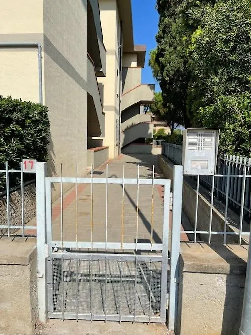 Grazia&Andrea Pratoranieri, Capraia 17, 100M. Mare Follonica Apartment