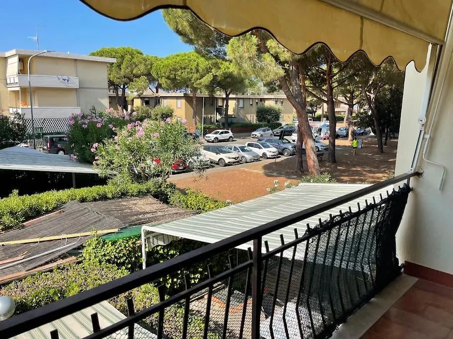 Apartment Grazia&Andrea Pratoranieri, Capraia 17, 100M. Mare Follonica