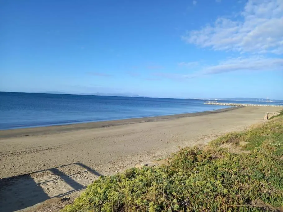 Grazia&Andrea Pratoranieri, Capraia 17, 100M. Mare Follonica